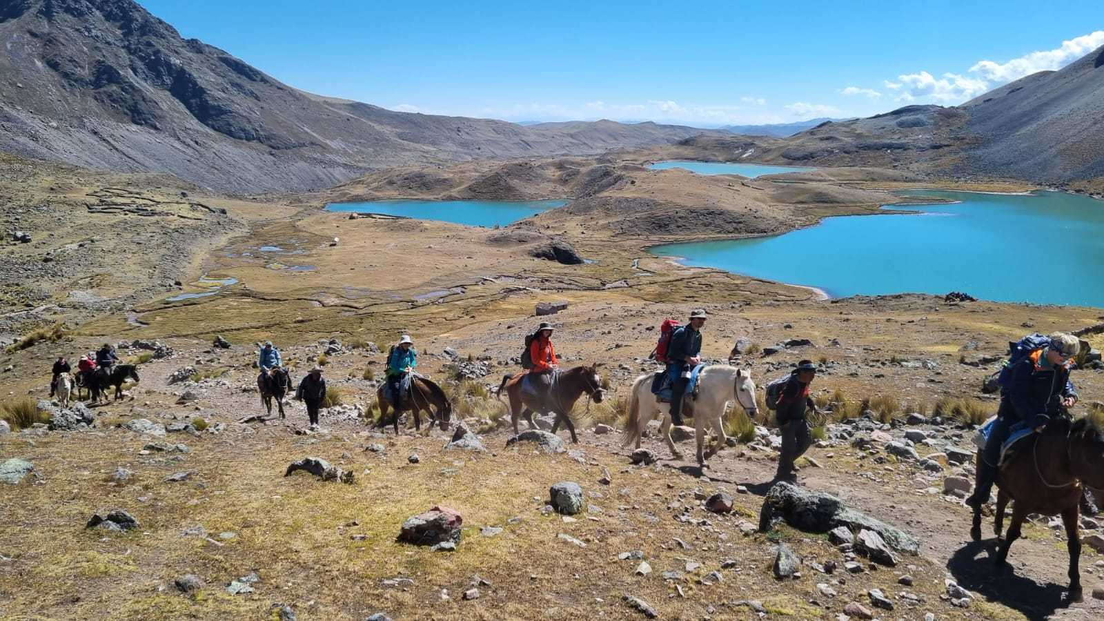 10 Razones para Explorar las 7 Lagunas de Ausangate en Cusco