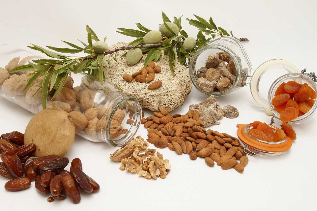 Aliméntate bien en tus caminatas con snacks saludables
