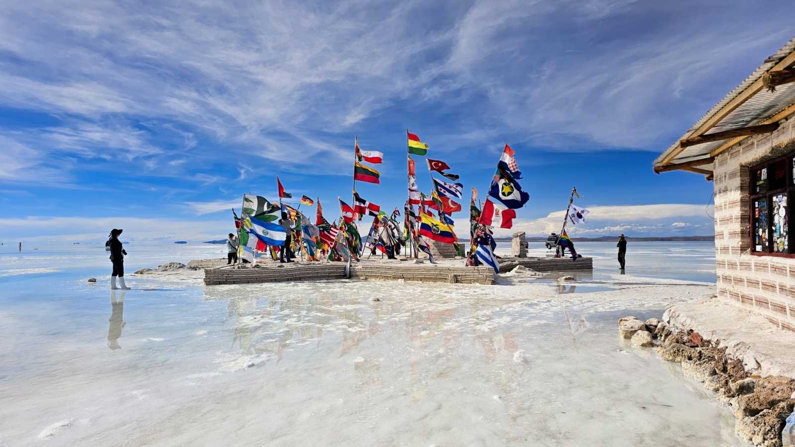 bosque de banderas Uyuni
