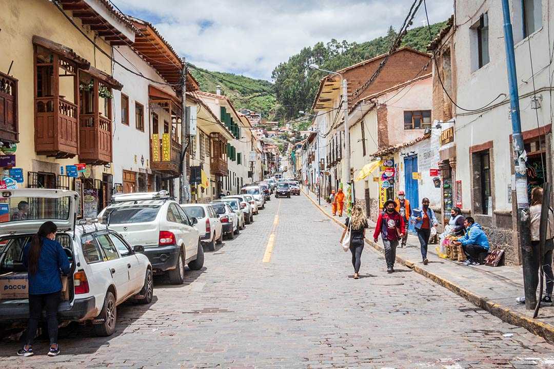 Calle Choquechaca el corazón histórico y cultural de Cusco