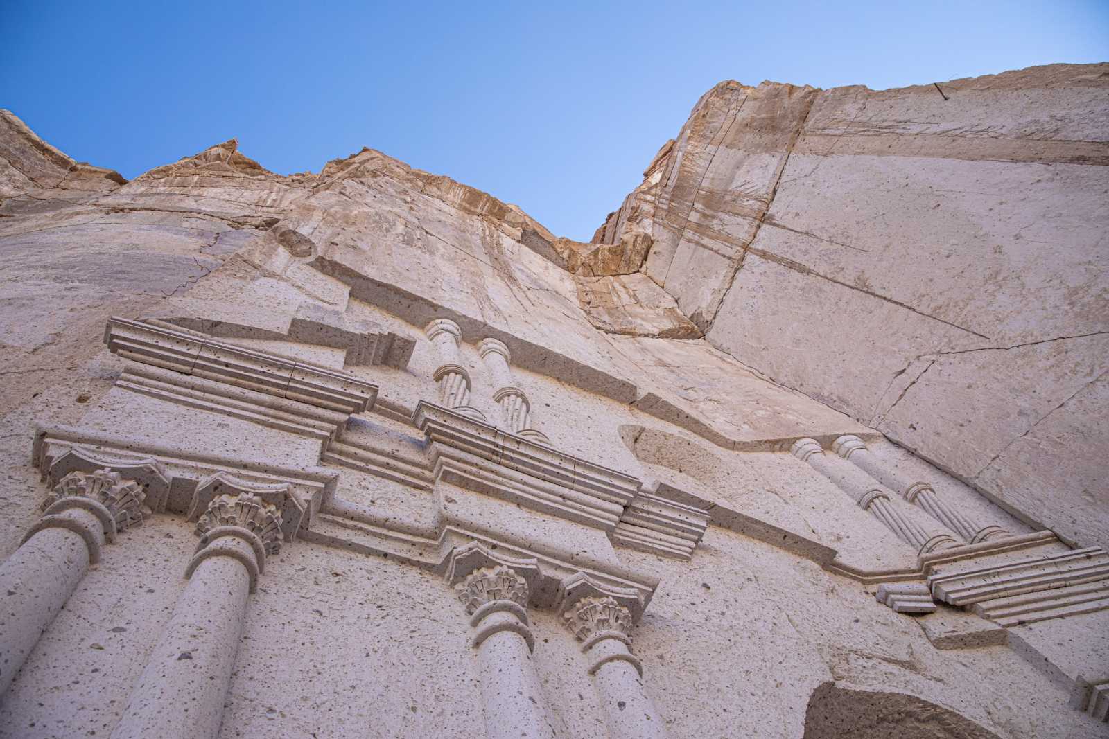 Explorando la Ruta del Sillar en Arequipa