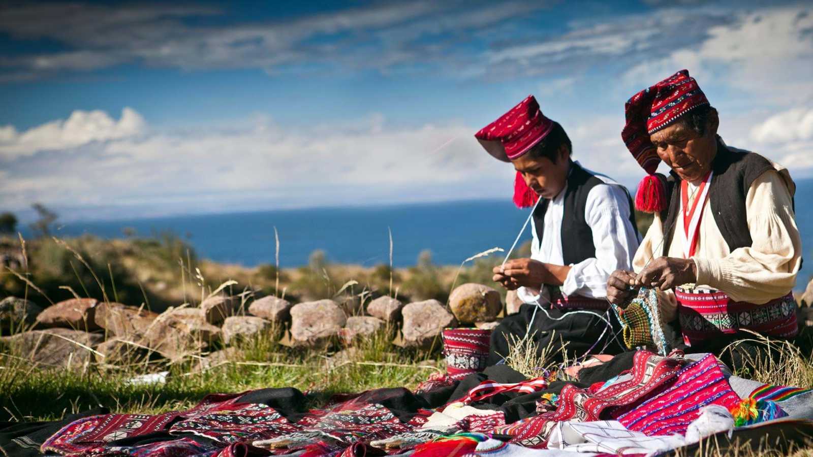Isla Taquile Tesoro Cultural del Lago Titicaca