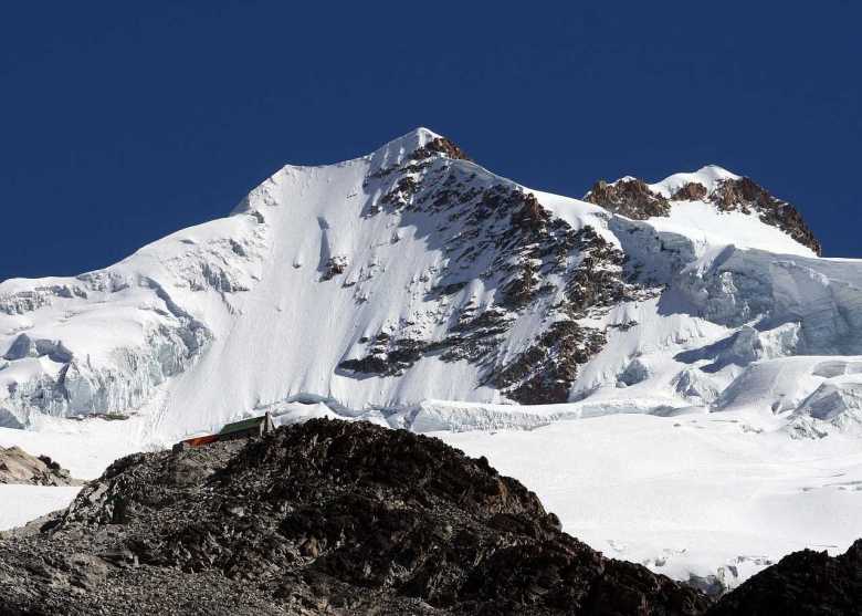 La majestuosidad del Nevado Huayna Potosí