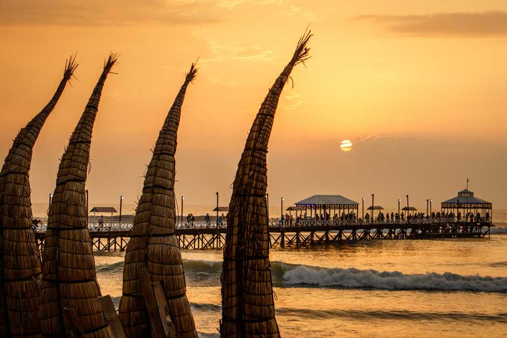 Relajación costera en el Balneario de Huanchaco