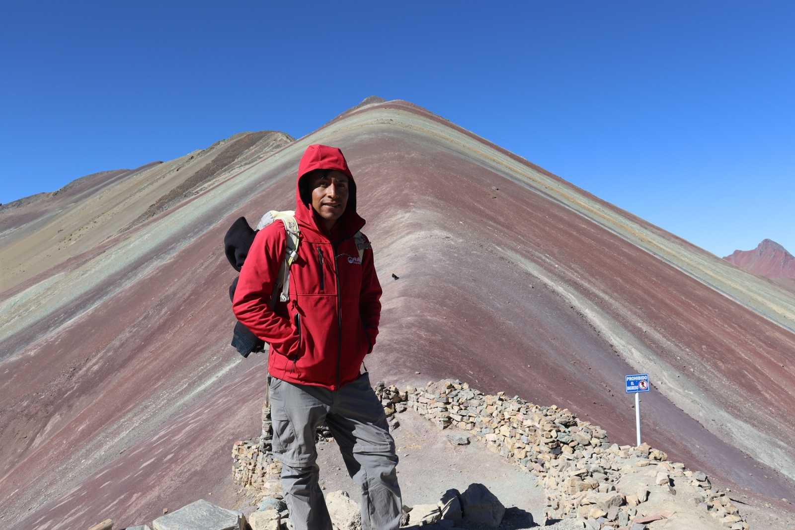 Foto de la guía en la Montaña de Colores