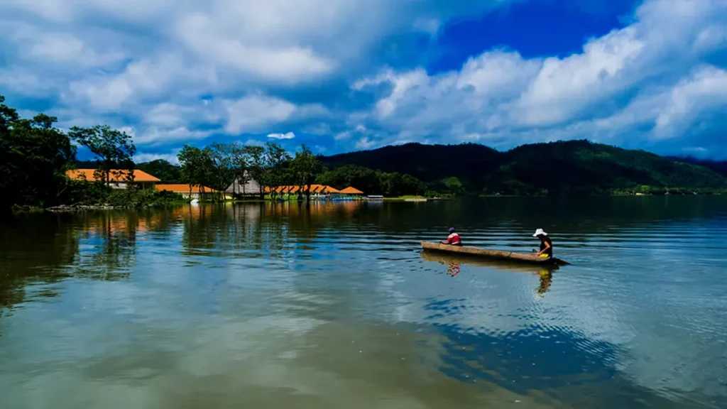 Lago Lindo y Laguna Azul