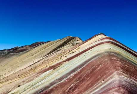 Cima de la Montaña de Colores vista desde el Mirador