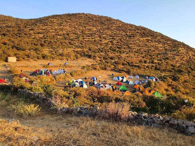 Sendero de trekking a Rúpac con vistas del Valle de Huaral