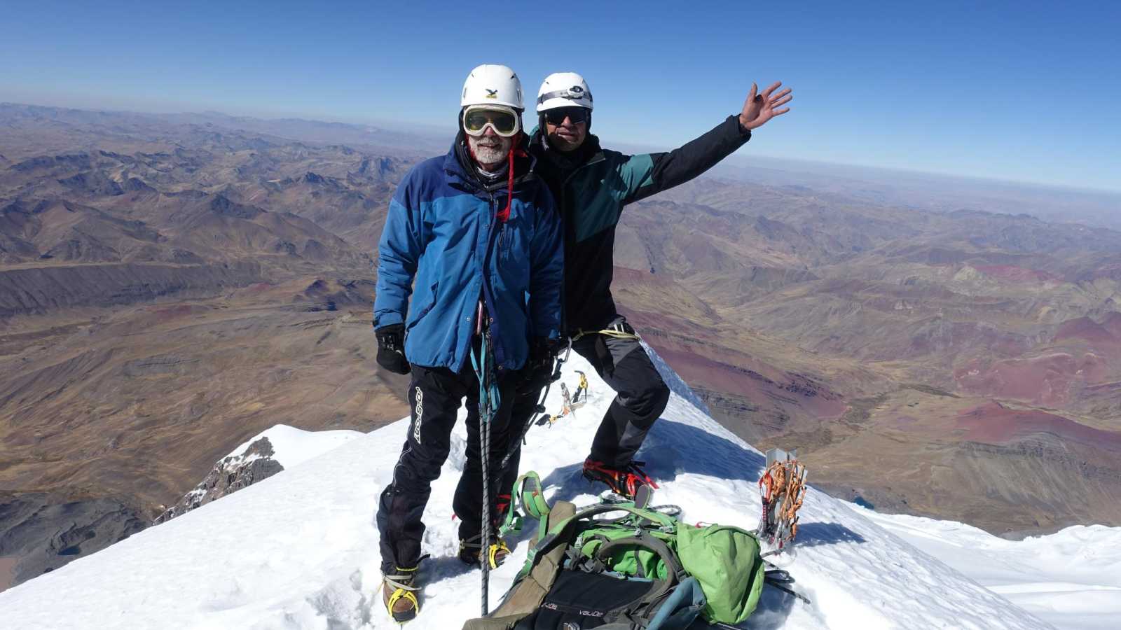 Ausangate Climbing in 6 Days - Huillca Expedition